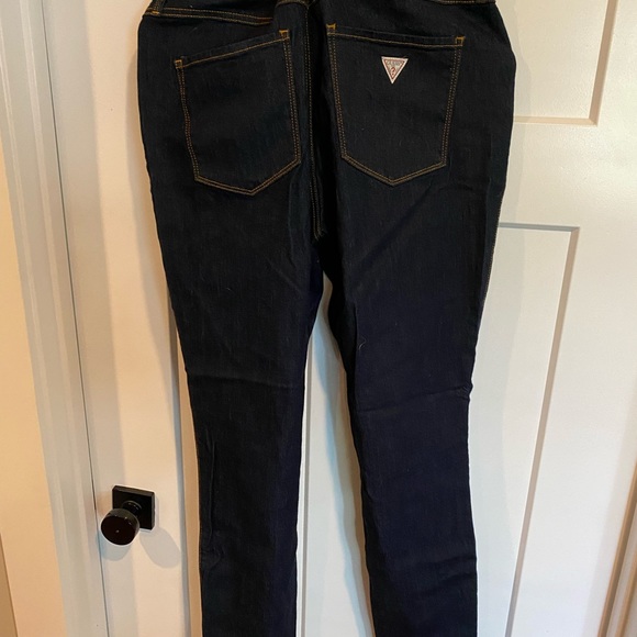 Size 32, Guess Jeans, skinny - Picture 3 of 3